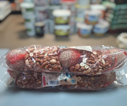 Przejdź do produktu VERSELE LAGA Festival 615 g - zestaw do dokarmiania ptaków,3 kule tłuszczowe, 2 siatki orzeszków